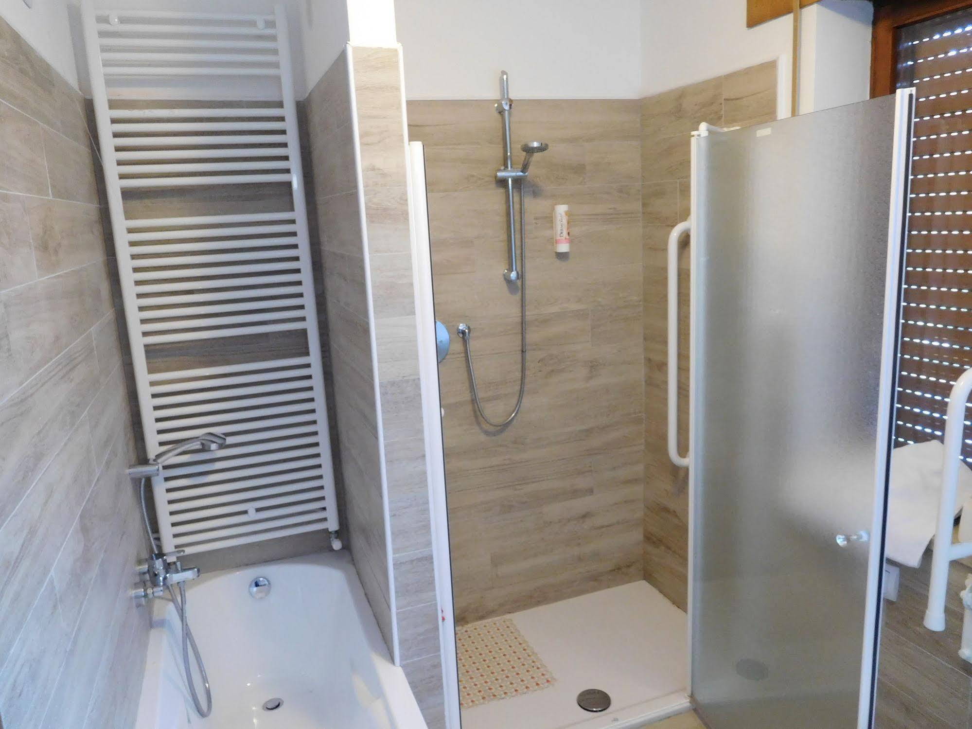 Hotel Vescovi อาเซียโก ภายนอก รูปภาพ